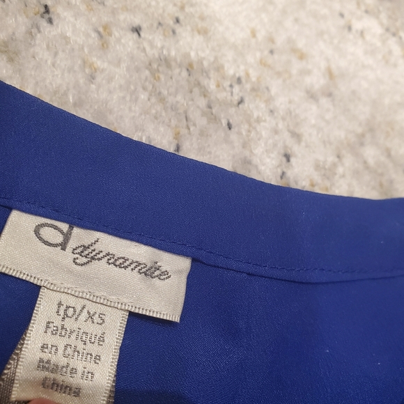 DYNAMITE Blouse - Picture 2 of 2